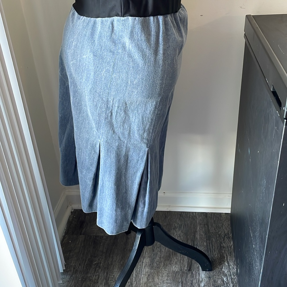 Lilo Maternity Denim Skirt Size Small - Picture 2 of 12